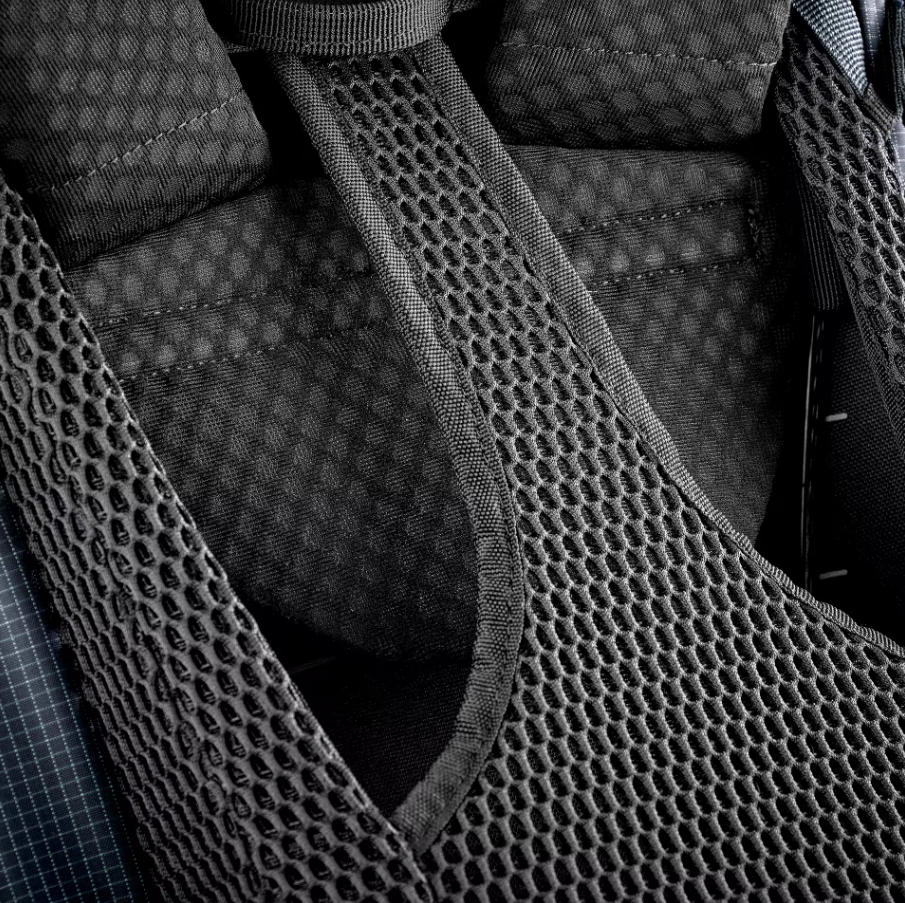 Decathlon MT500 Air 50+10L backpack back mesh