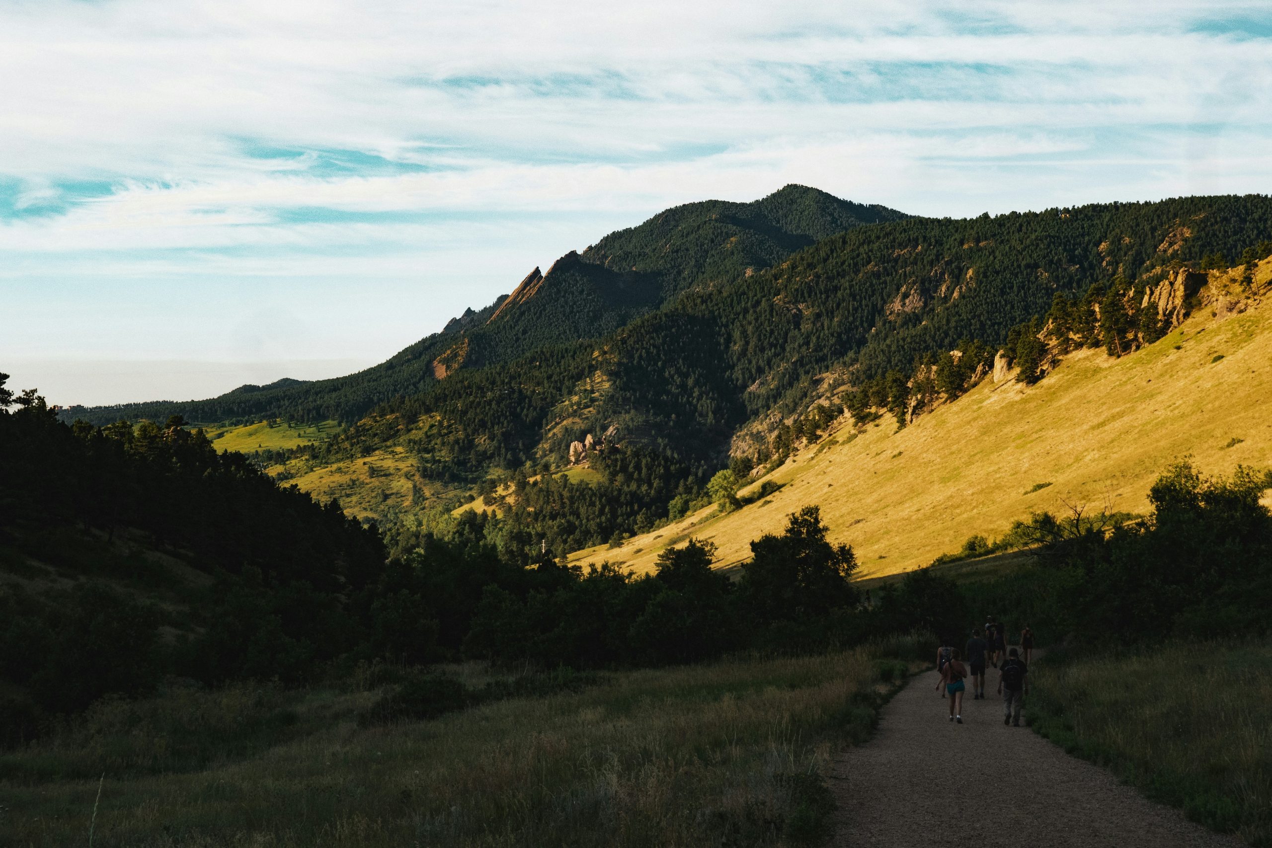 What Is the Best Time of Day to Start a Hike?