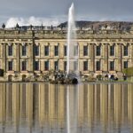 Chatsworth House and fountain in Derbyshire
